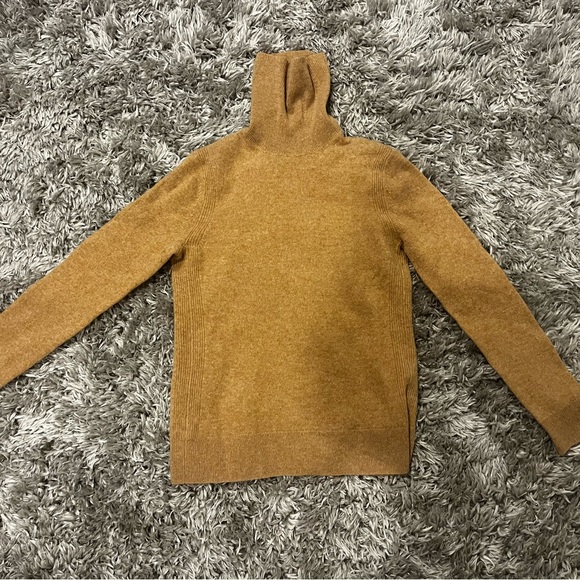 Saks fifth avenue cashmere sweater - Picture 3 of 4